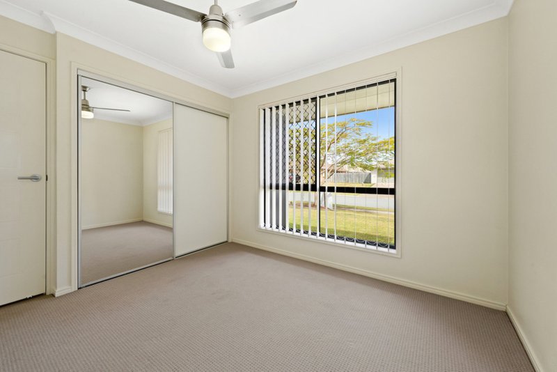 Photo - 17 Jeita Cct , Caboolture QLD 4510 - Image 7