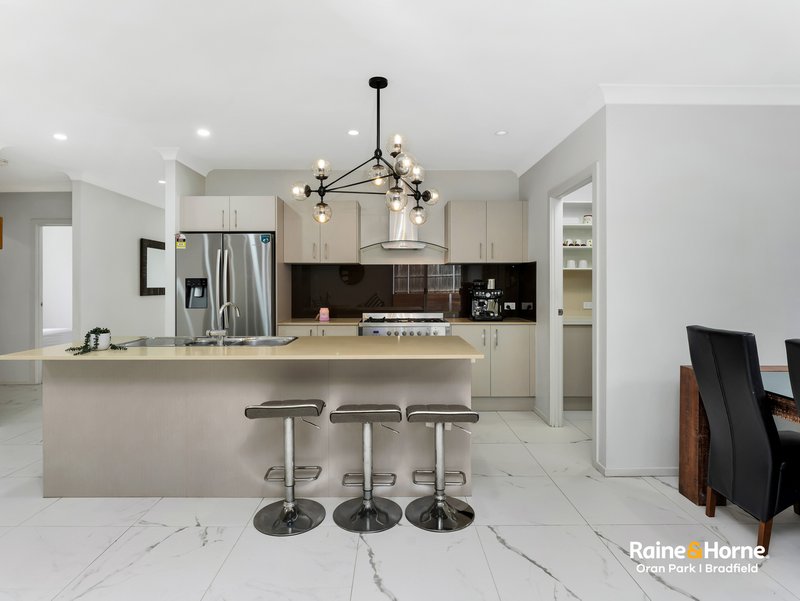 Photo - 17 Jensen Way, Airds NSW 2560 - Image 2