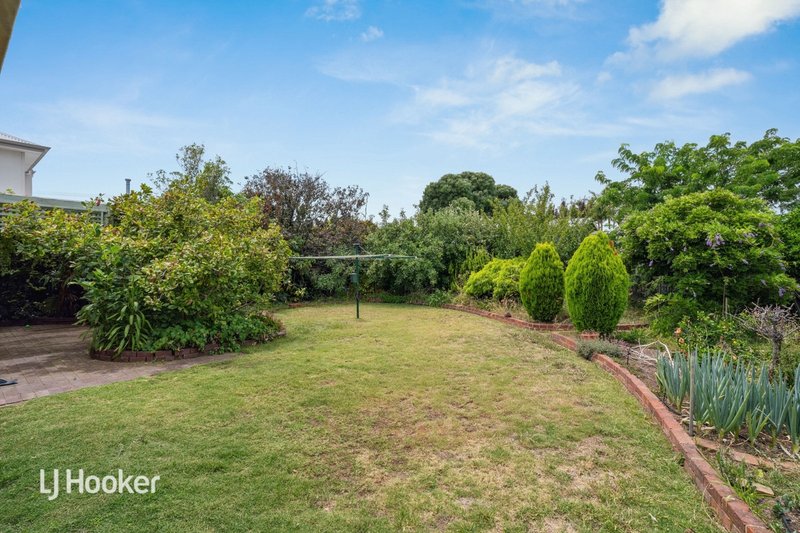 Photo - 17 Joan Avenue, Glengowrie SA 5044 - Image 11