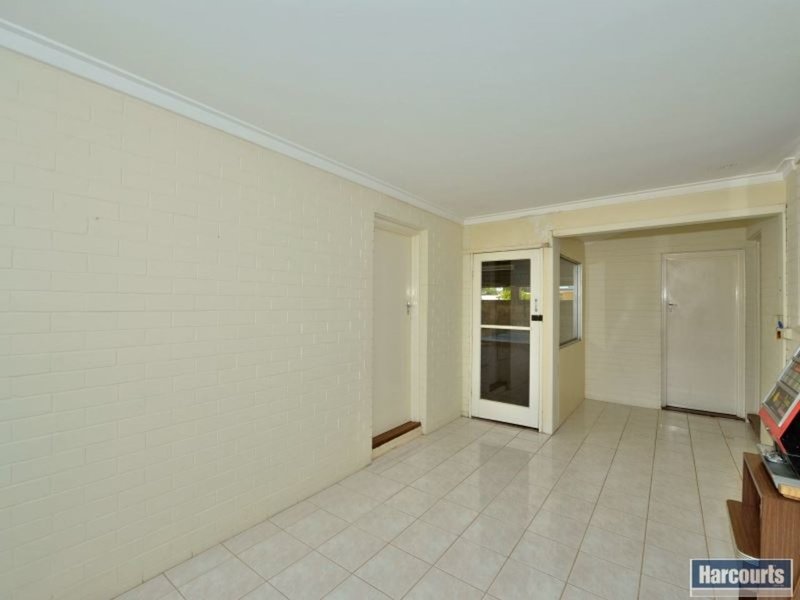 Photo - 17 John Street, Coodanup WA 6210 - Image 7