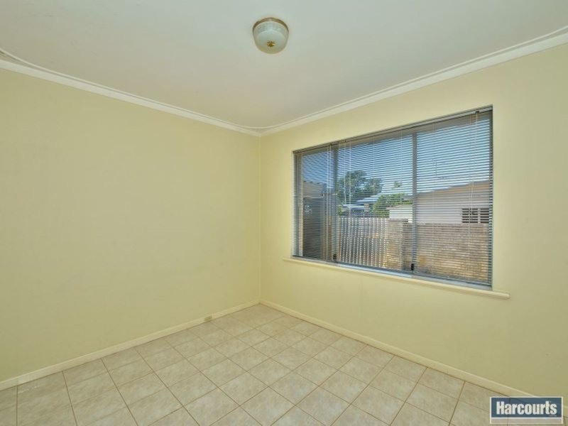Photo - 17 John Street, Coodanup WA 6210 - Image 9