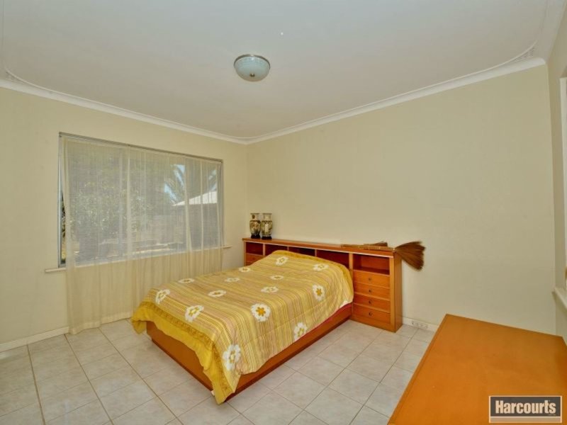 Photo - 17 John Street, Coodanup WA 6210 - Image 12