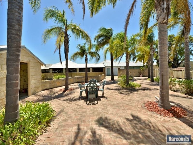 Photo - 17 John Street, Coodanup WA 6210 - Image 14