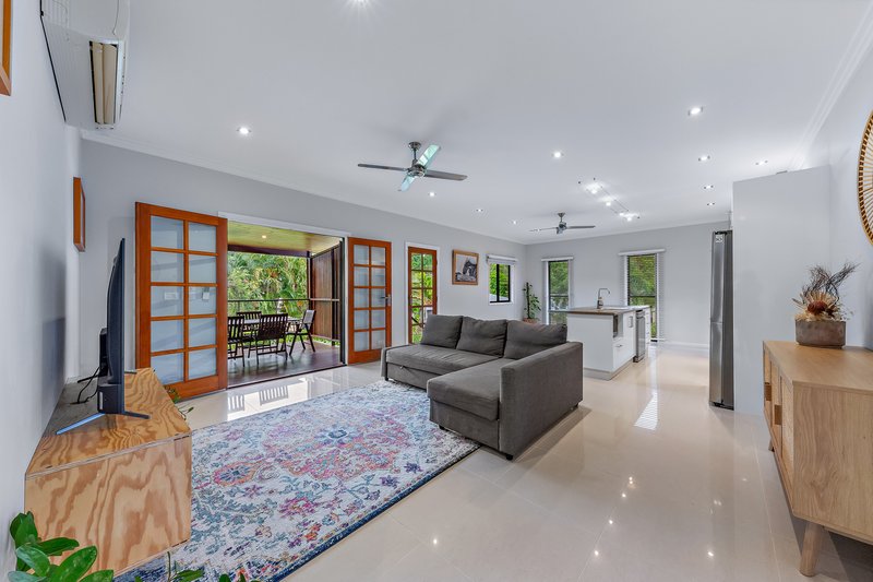 Photo - 17 Jonquill Court, Cannonvale QLD 4802 - Image 3