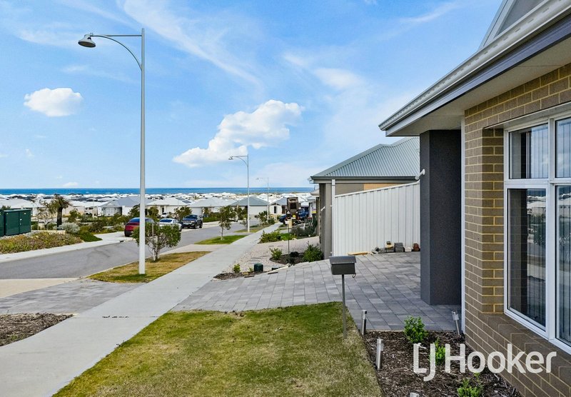Photo - 17 Jonzac View, Alkimos WA 6038 - Image 1
