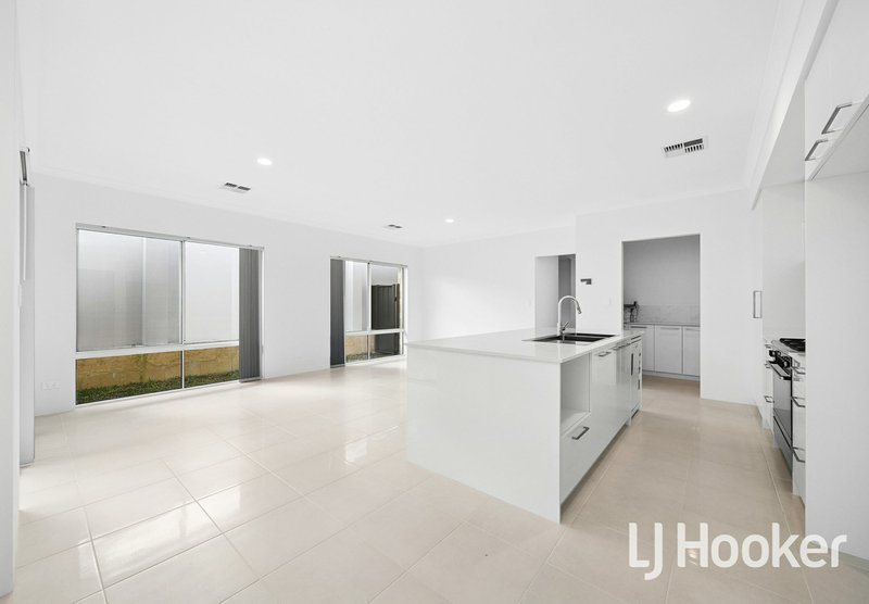 Photo - 17 Jonzac View, Alkimos WA 6038 - Image 3