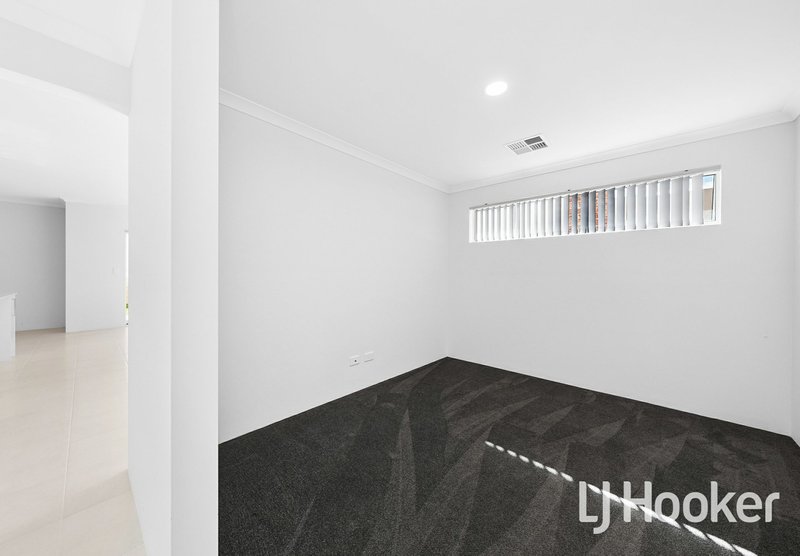 Photo - 17 Jonzac View, Alkimos WA 6038 - Image 11