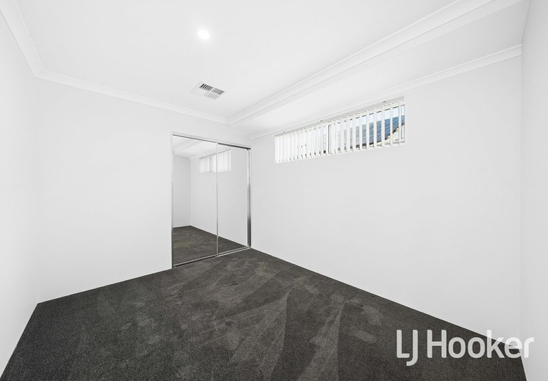 Photo - 17 Jonzac View, Alkimos WA 6038 - Image 12
