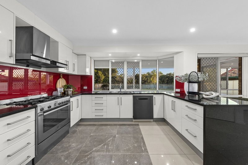 Photo - 17 Juxgold Place, Calamvale QLD 4116 - Image 10