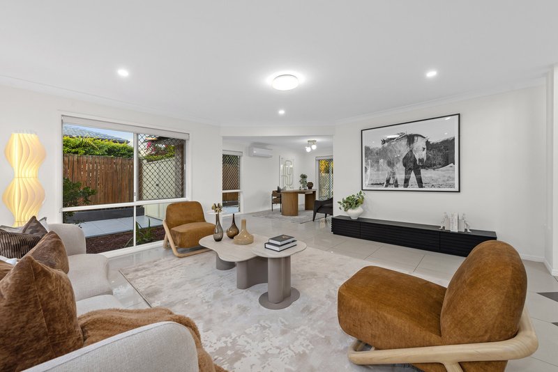 Photo - 17 Juxgold Place, Calamvale QLD 4116 - Image 12