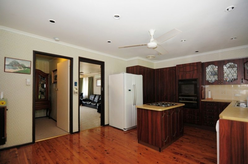 Photo - 17 Kahlua Crescent, Bomaderry NSW 2541 - Image 5
