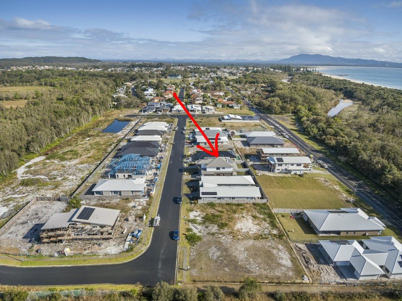 Photo - 17 Kalang Avenue, South West Rocks NSW 2431 - Image 2