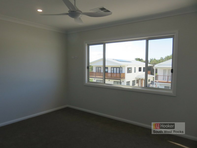 Photo - 17 Kalang Avenue, South West Rocks NSW 2431 - Image 24