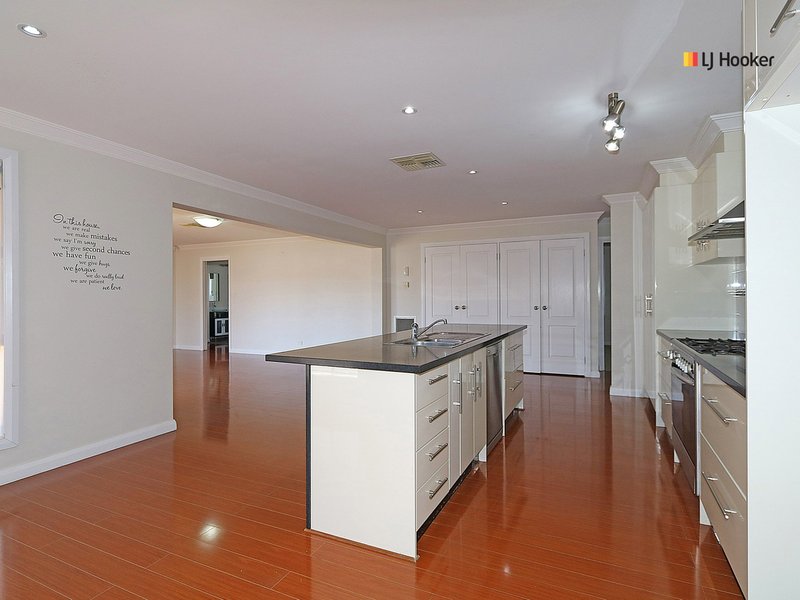 Photo - 17 Kaloona Drive, Bourkelands NSW 2650 - Image 7