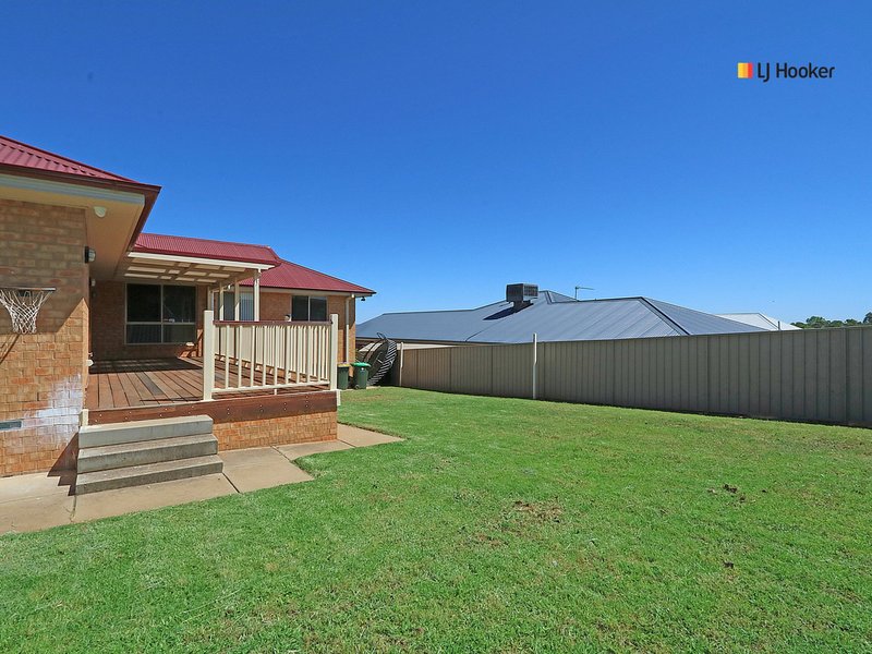 Photo - 17 Kaloona Drive, Bourkelands NSW 2650 - Image 22