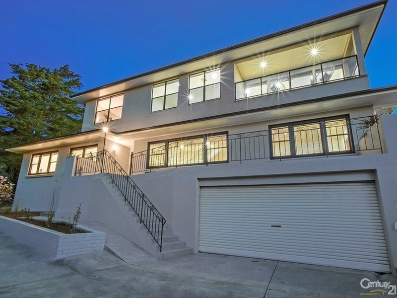 17 Kalyra Road, Belair SA 5052