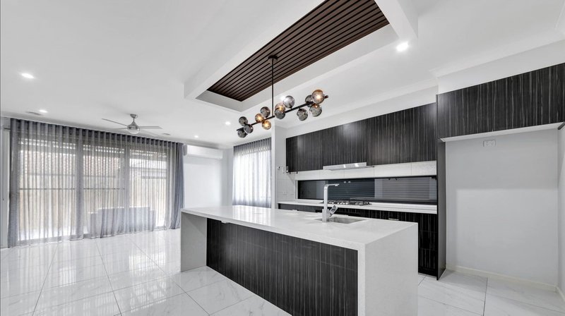 Photo - 17 Kangaroo Crescent, Aintree VIC 3336 - Image 8