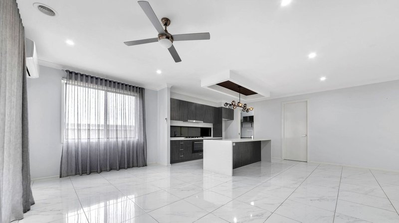 Photo - 17 Kangaroo Crescent, Aintree VIC 3336 - Image 11