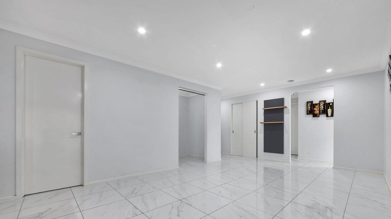Photo - 17 Kangaroo Crescent, Aintree VIC 3336 - Image 14