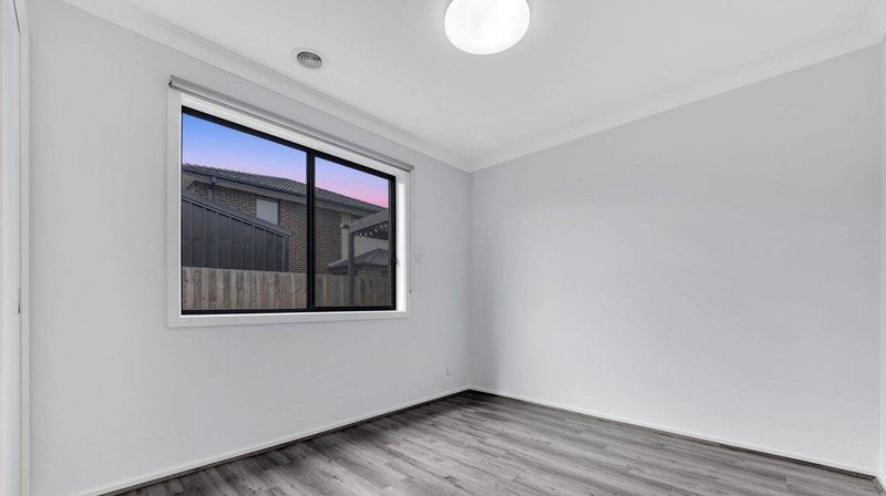 Photo - 17 Kangaroo Crescent, Aintree VIC 3336 - Image 19