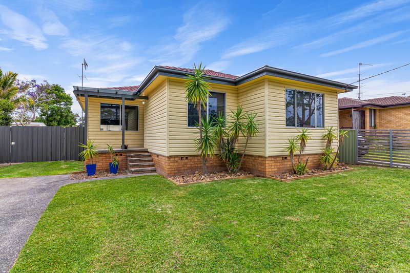 Photo - 17 Kanimbla Avenue, Charmhaven NSW 2263 - Image 9