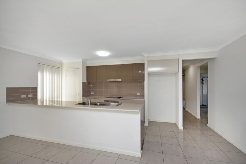 Photo - 17 Kello Court, Caboolture QLD 4510 - Image 2