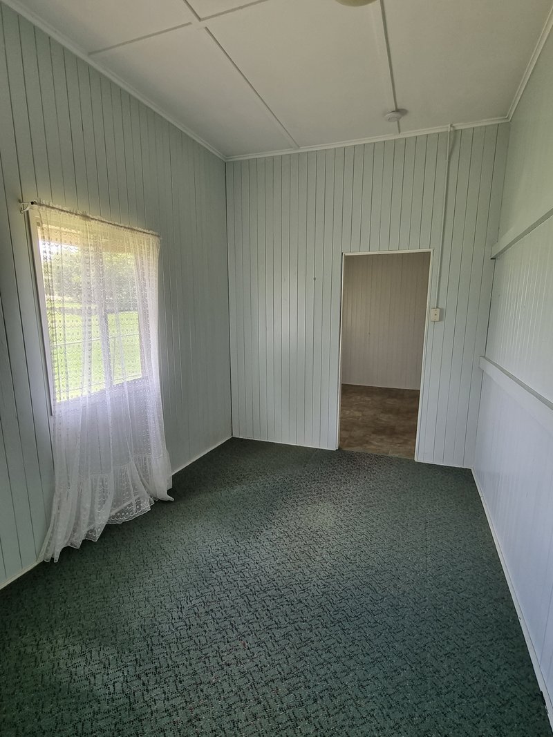 Photo - 17 Kelvin St , Monto QLD 4630 - Image 19