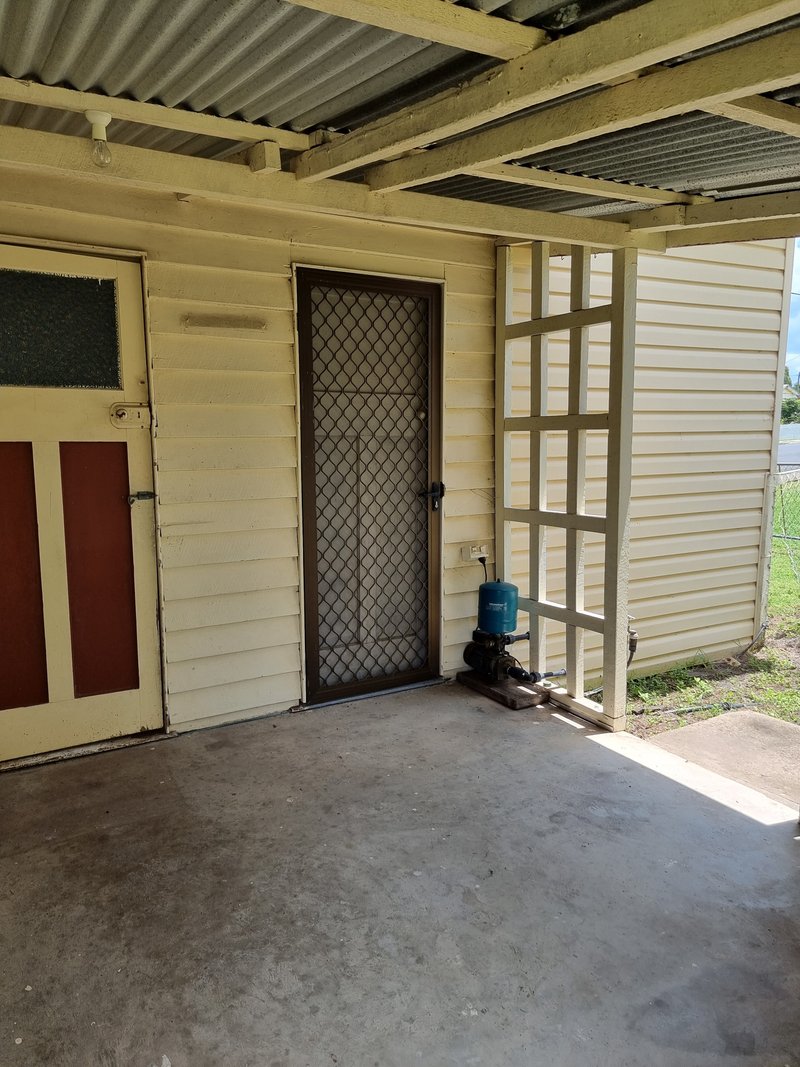 Photo - 17 Kelvin St , Monto QLD 4630 - Image 22