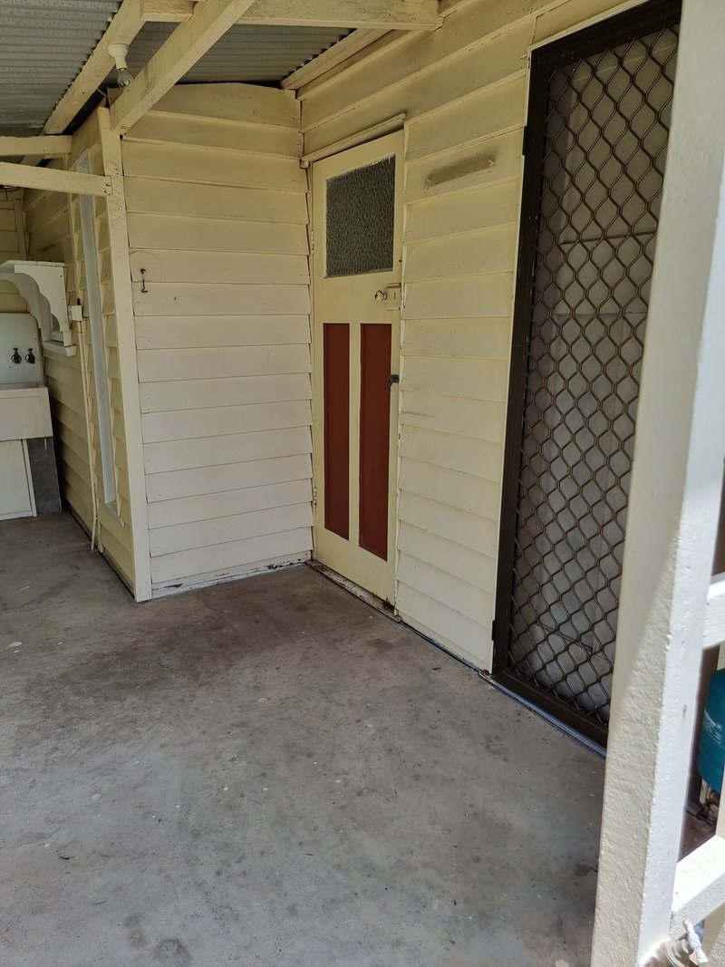 Photo - 17 Kelvin St , Monto QLD 4630 - Image 23