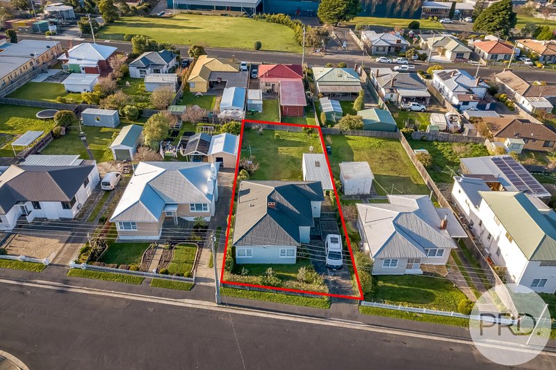 Photo - 17 Kenbrae Avenue, Glenorchy TAS 7010 - Image 5