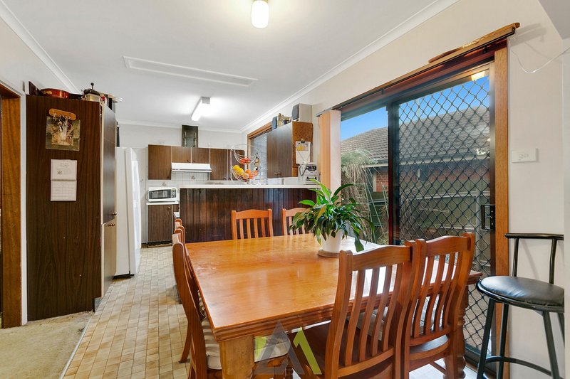 Photo - 17 Kenilworth Ave , Frankston VIC 3199 - Image 5