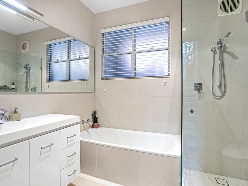 Photo - 17 Kennedy Place, Bayview NSW 2104 - Image 10