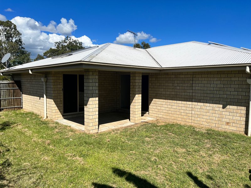 Photo - 17 Kenross Close, Gleneagle QLD 4285 - Image 11