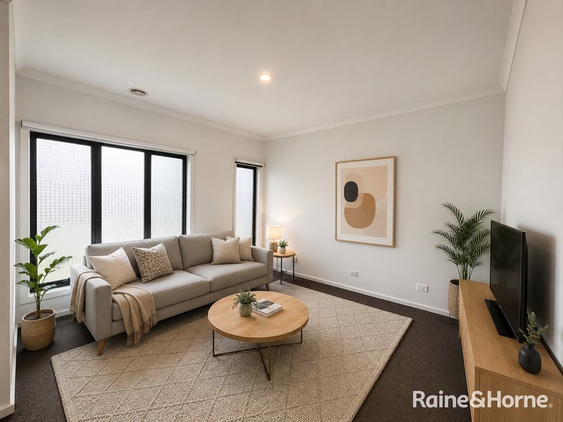 Photo - 17 Kenyan Avenue, Clyde VIC 3978 - Image 2