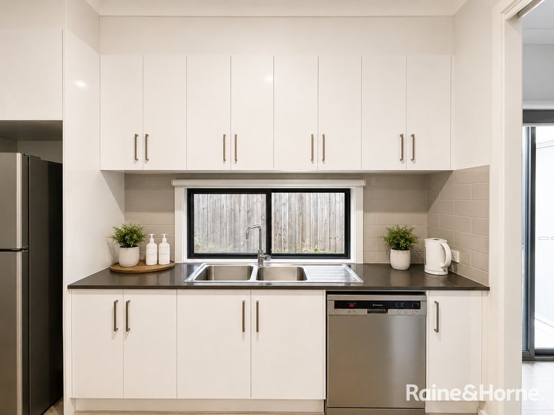 Photo - 17 Kenyan Avenue, Clyde VIC 3978 - Image 8