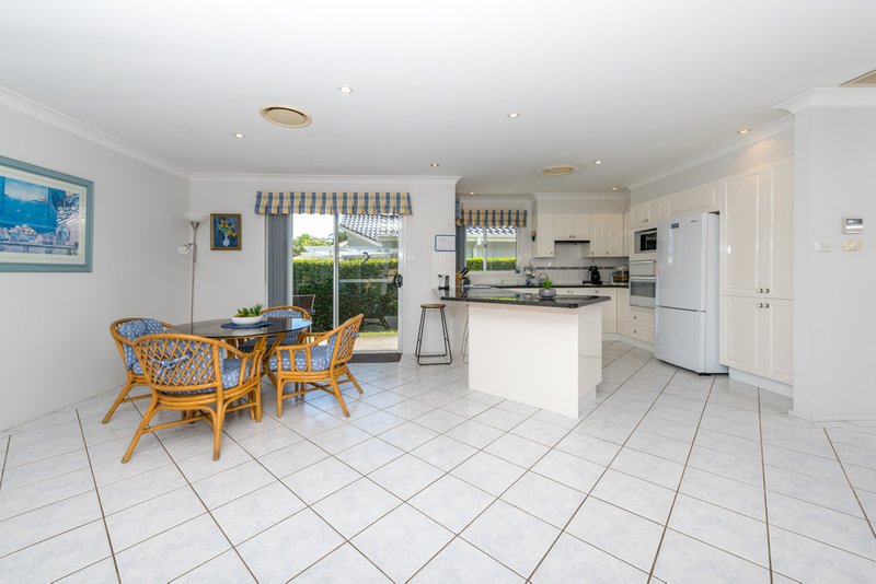 Photo - 17 Kestrel Avenue, Salamander Bay NSW 2317 - Image 5