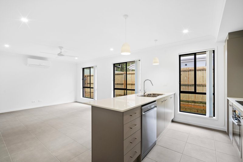 Photo - 17 Kestrel Road, Park Ridge QLD 4125 - Image 3