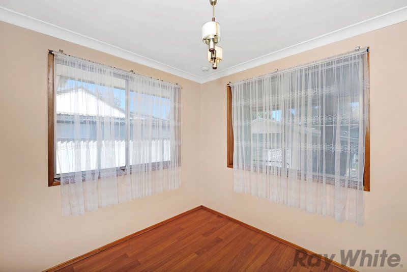 Photo - 17 Kewalo Avenue, Budgewoi NSW 2262 - Image 5