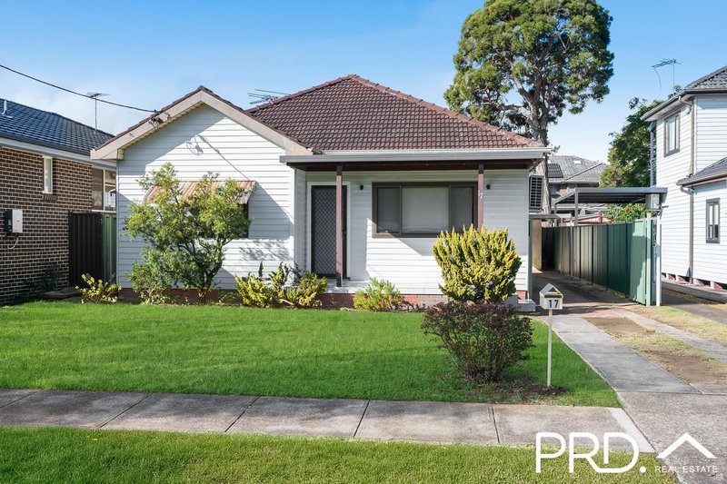 Photo - 17 Killara Avenue, Panania NSW 2213 - Image 1
