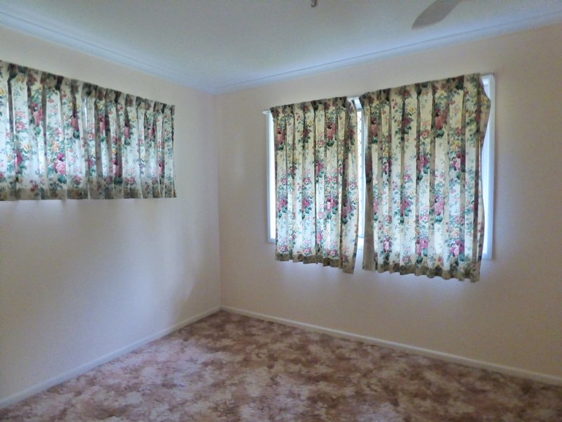 Photo - 17 Killara Cres , Kippa-Ring QLD 4021 - Image 7