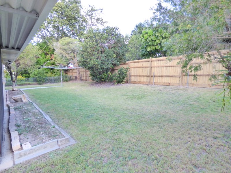 Photo - 17 Killara Cres , Kippa-Ring QLD 4021 - Image 11