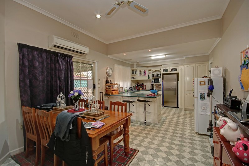 Photo - 17 King Street, Rochester VIC 3561 - Image 4