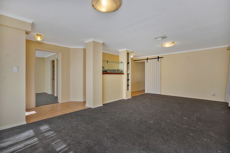 Photo - 17 Kingate Boulevard, Blakeview SA 5114 - Image 7