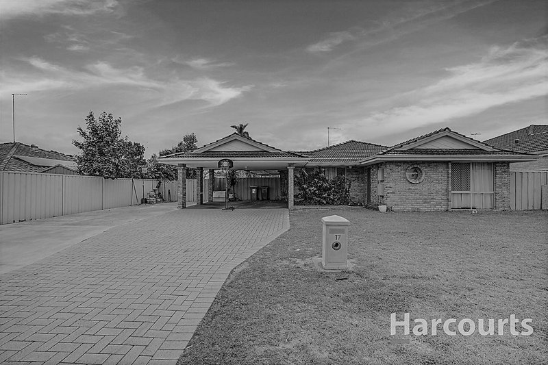 17 Kingfisher Drive, Halls Head WA 6210