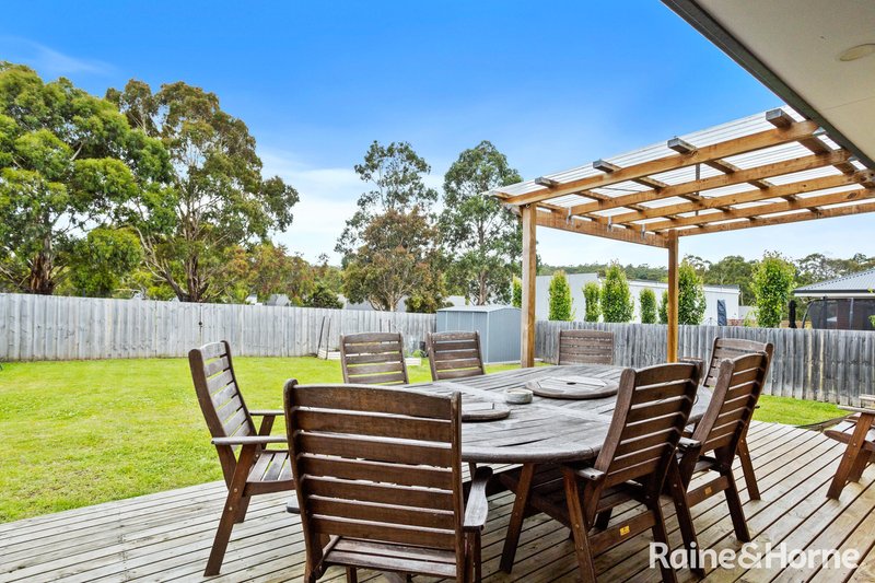 Photo - 17 Kingsgate Circle, Huntingfield TAS 7055 - Image 10