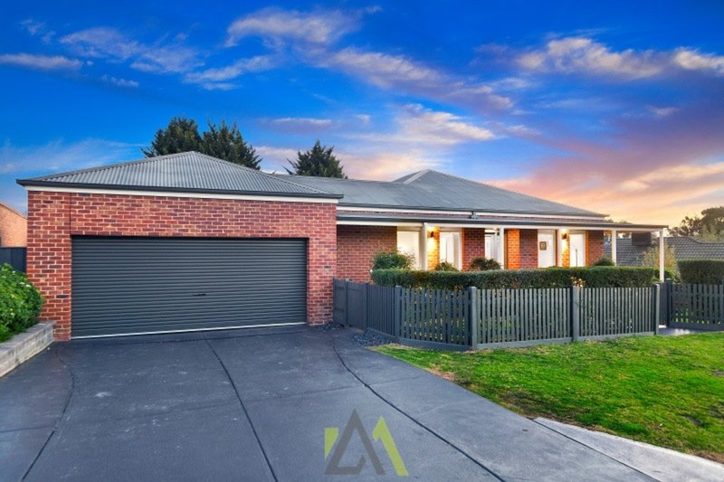 Photo - 17 Kingston Heights, Frankston VIC 3199 - Image 2