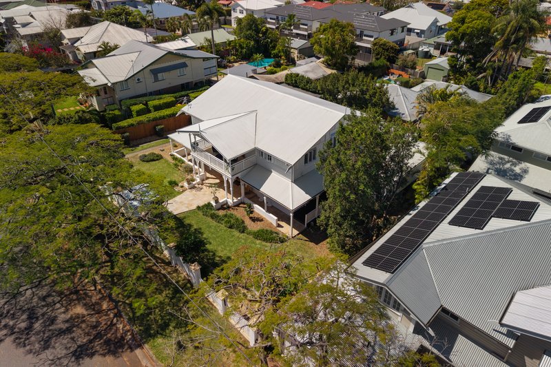 Photo - 17 Kinmond Avenue, Wavell Heights QLD 4012 - Image 9