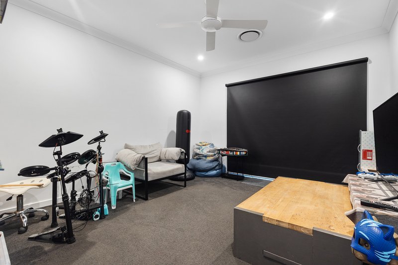 Photo - 17 Kite Street, The Gap QLD 4061 - Image 7