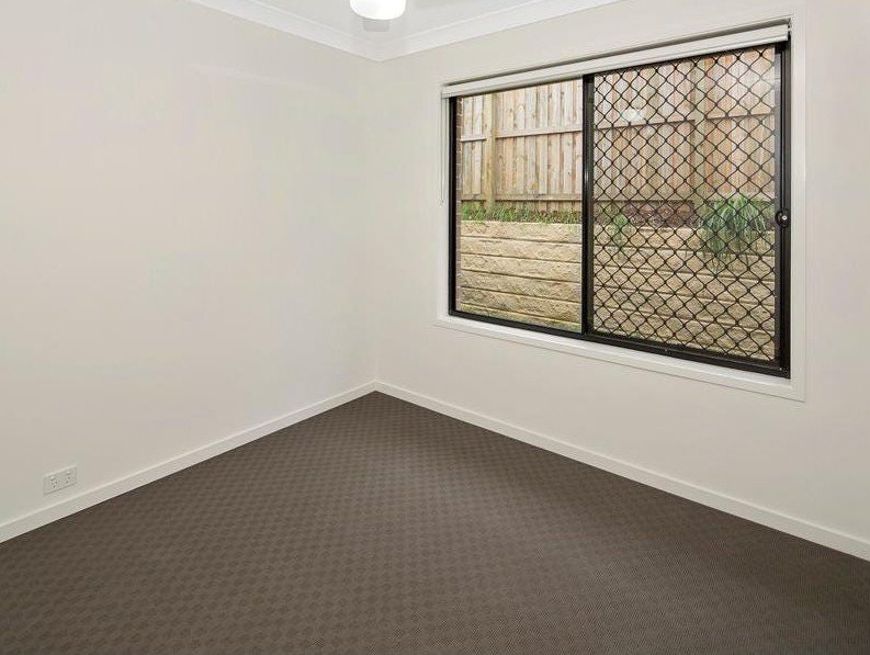 Photo - 1/7 Kodori Lane, Holmview QLD 4207 - Image 6