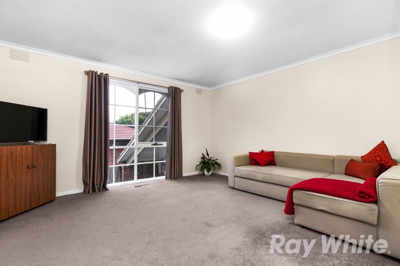 Photo - 17 Kolonga Court, Vermont South VIC 3133 - Image 6